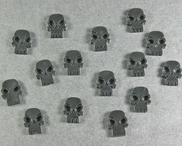 Mini Skull Tokens, Black (15)